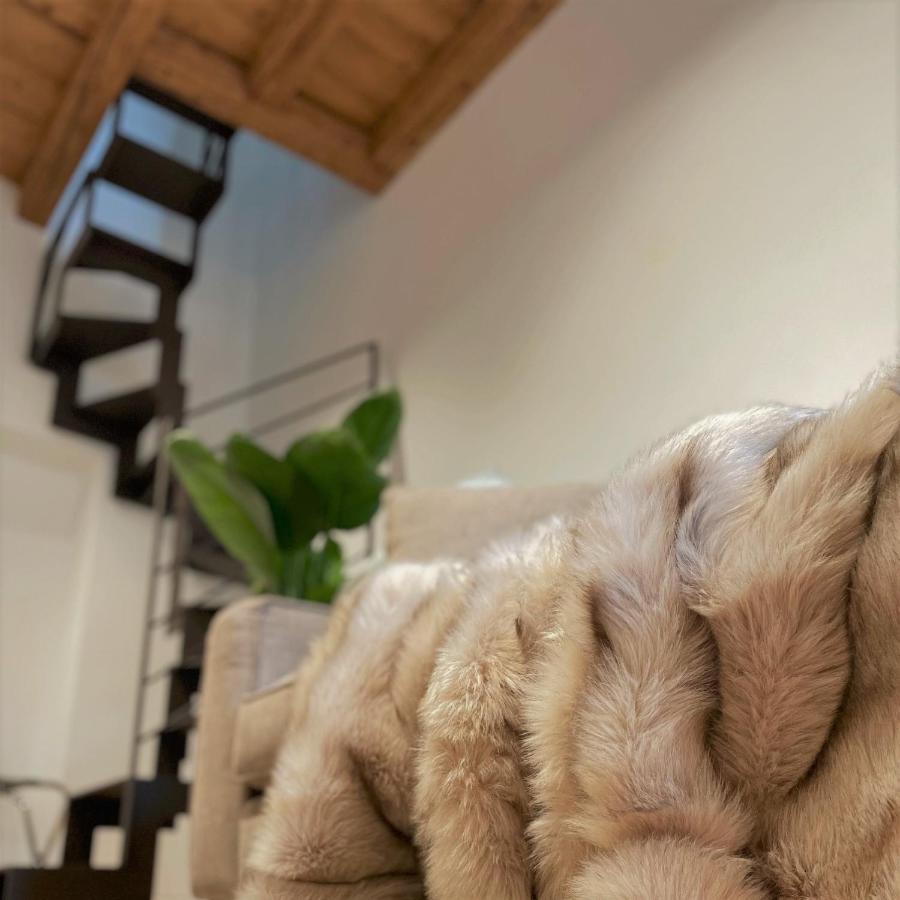 Elegance Room - Aparta & Suite - Automatized Apartment Bassano del Grappa Buitenkant foto