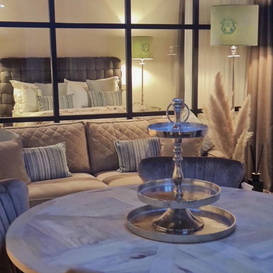 Elegance Room - Aparta & Suite - Automatized Apartment Bassano del Grappa Buitenkant foto